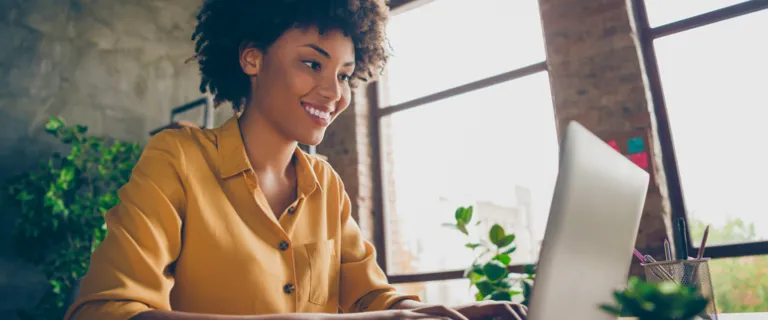 Niger women browsing on Internet with computer